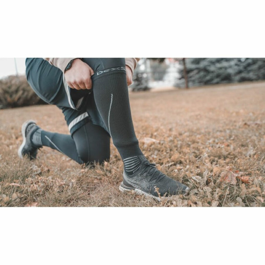 Водонепроникні шкарпетки Dexshell Mudder, чорні з сірими смужками M (39-42)