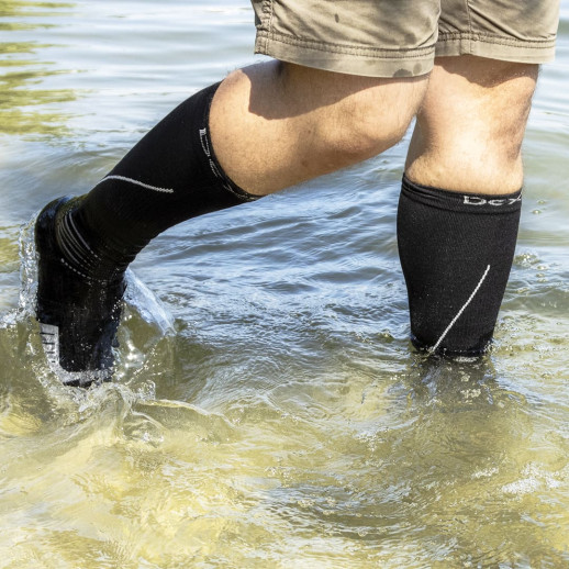 Водонепроникні шкарпетки Dexshell Mudder, чорні з сірими смужками XL (47-49)